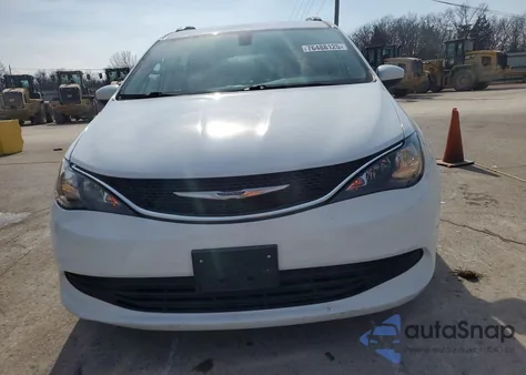 2020 Chrysler Voyager Lxi из США, поврежденный, VIN 2C4RC1DG2LR268361